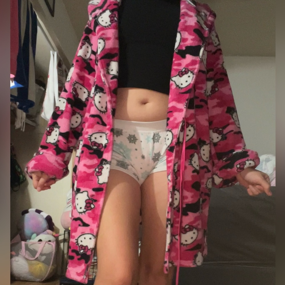 Hello Kitty robe